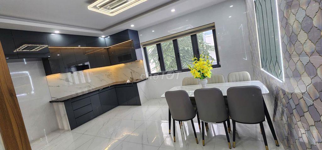 Ô TÔ -70m, 4 tầng, mặt tiền 5.3m,Nhà mới, nội thất đẹp,Bình Hưng Hòa B