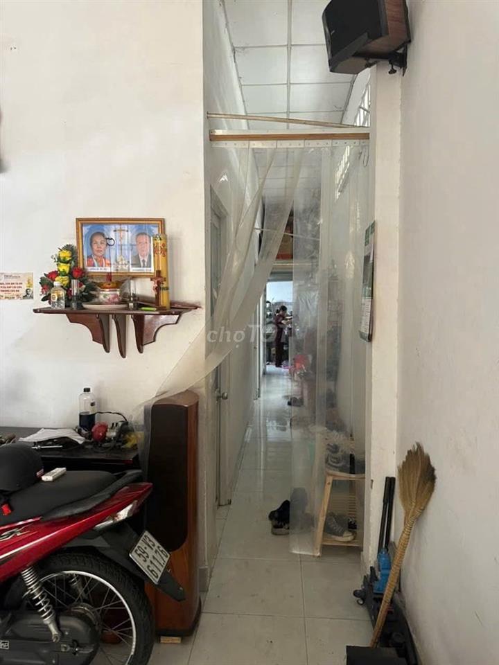 Bán nhà cấp 4 hẻm xe tải