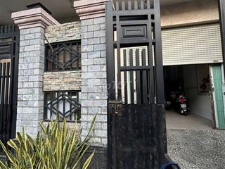 Nhà mặt tiền đường Bà Triệu,Hóc Môn