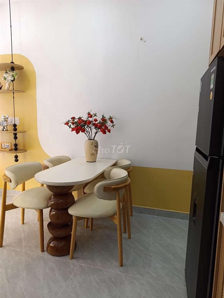 Nhà 2 Tầng ,3 PN , 2 WC Gần Đ. Quang Trung GV