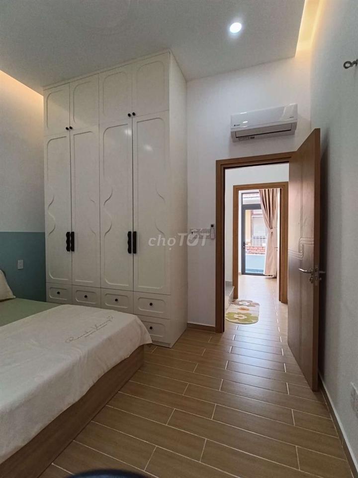 Nhà 2 Tầng ,3 PN , 2 WC Gần Đ. Quang Trung GV