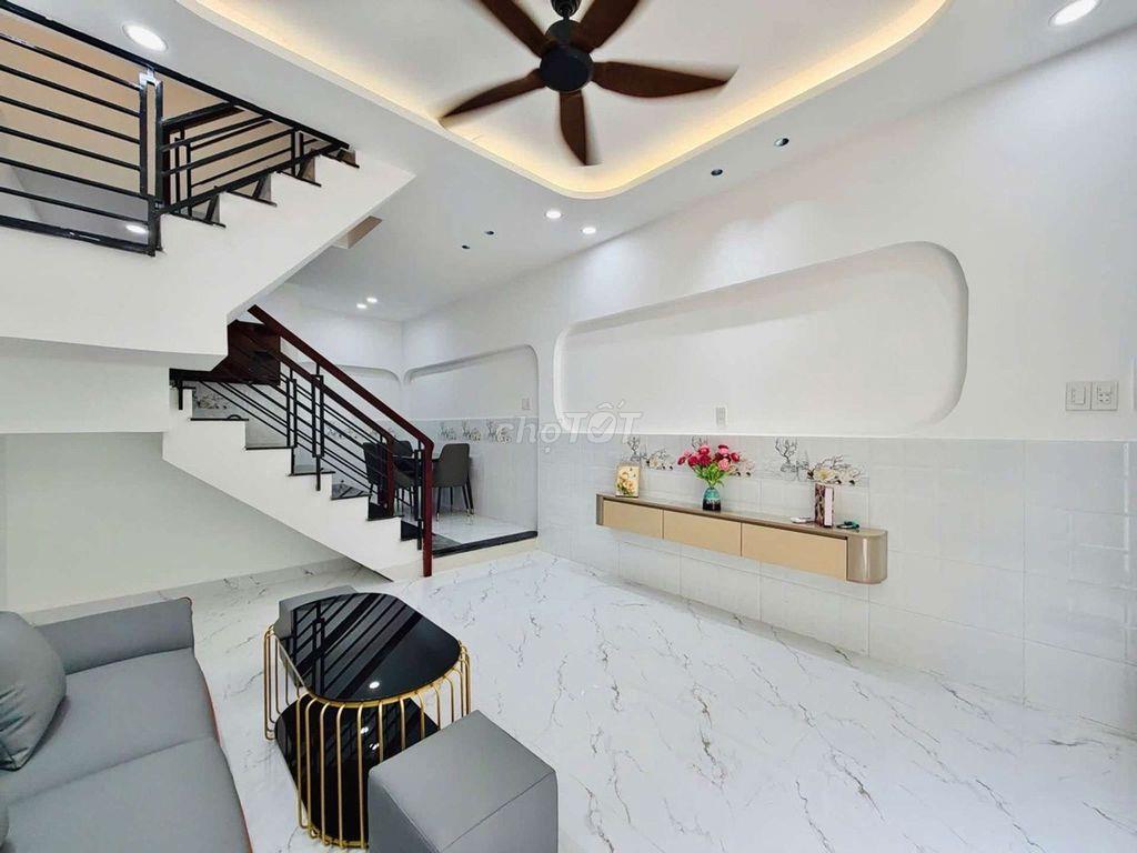 Nhà Đẹp - Giá mềm Cho Anh Chị Đây ! Nhỉnh 4 Đ