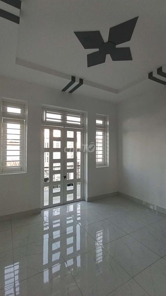 NHÀ GIÁP GÒ VẤP / 40 M2/ 2 TẦNG /2PN / TTH - GIÁ NHỈNH 2 TỶ