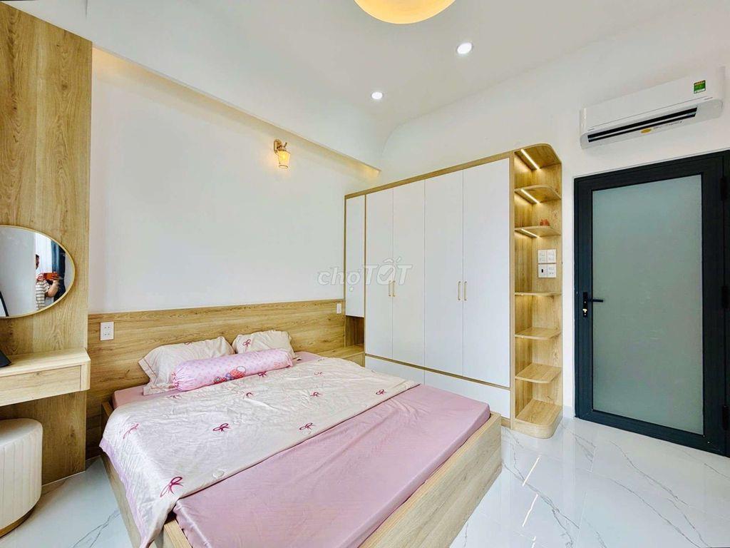 NHỈNH 5 Đ/CÓ PN TRỆT/H.Ô TÔ /3 PN /P.THỜ/35 M2/ P17/NGUYỄN VĂN LƯỢNG