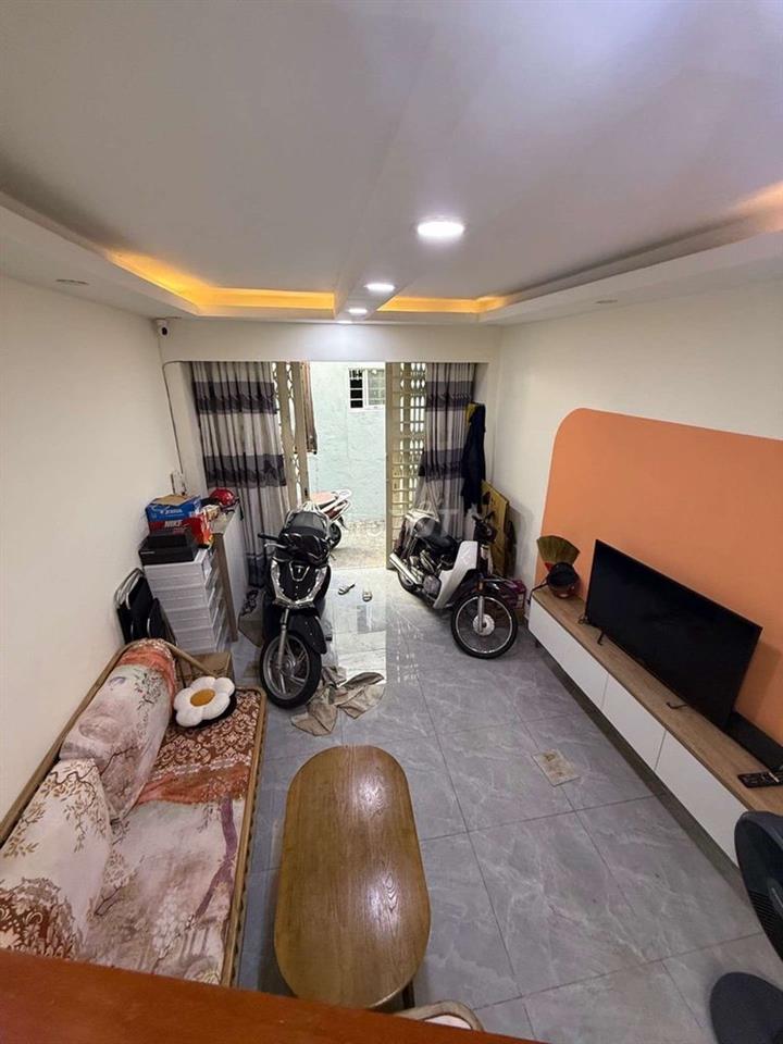 NHÚ 4 Đ/ CÓ NHÀ NỞ HẬU 27 M2 / H.ĐÔNG NAM , 2 PN, 2WC