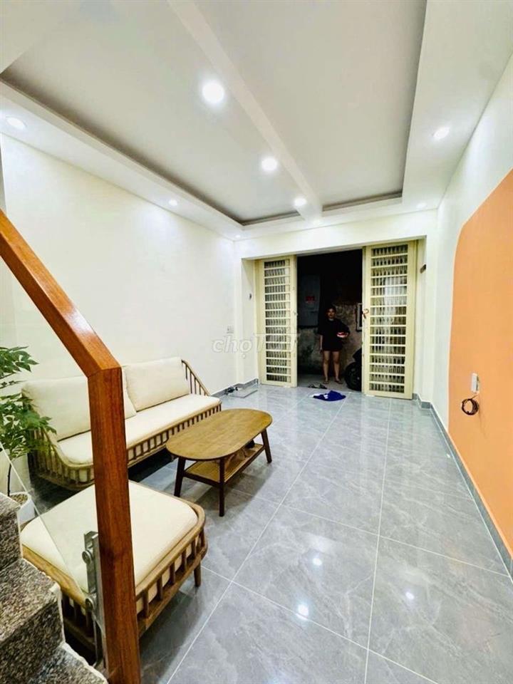 NHÚ 4 Đ/ CÓ NHÀ NỞ HẬU 27 M2 / H.ĐÔNG NAM , 2 PN, 2WC