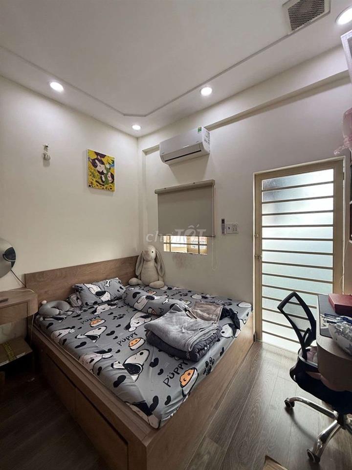 NHÚ 4 Đ/ CÓ NHÀ NỞ HẬU 27 M2 / H.ĐÔNG NAM , 2 PN, 2WC
