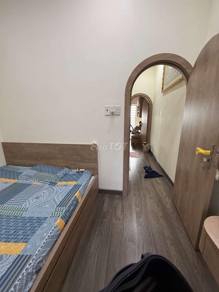 NHÚ 4 Đ/ CÓ NHÀ NỞ HẬU 27 M2 / H.ĐÔNG NAM , 2 PN, 2WC