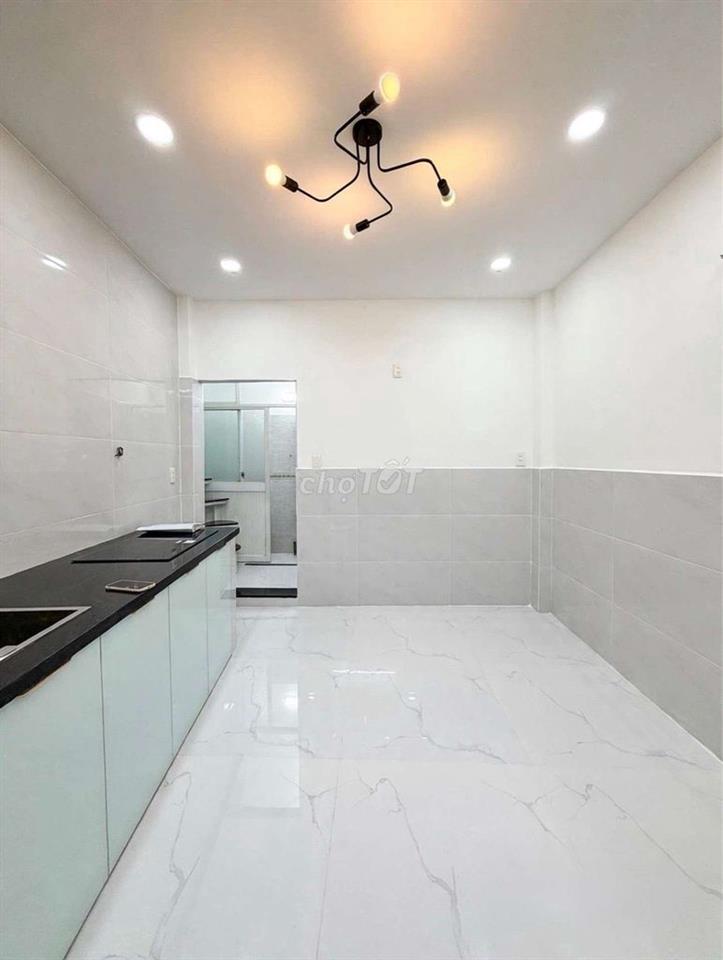 M 329/ NHỈNH 2 TỶ / BẠCH ĐẰNG / 3 TẦNG/ 2PN/ 3 WC/ SHR