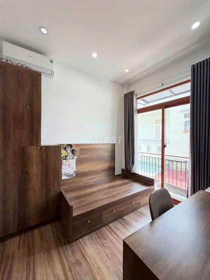 M 342 / NHÀ NẰM KHU VIP CITYLAND / 30 M2 / Ô TÔ ĐỔ CỬA / P. GÒ VẤP