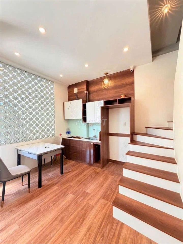 M 342 / NHÀ NẰM KHU VIP CITYLAND / 30 M2 / Ô TÔ ĐỔ CỬA / P. GÒ VẤP