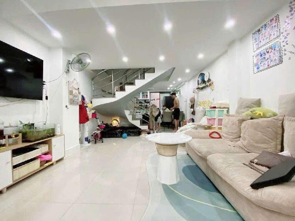 TRỆT 1 LẦU, rộng 4 x 11 - QUANG TRUNG - NGUYỄN VĂN KHỐI 