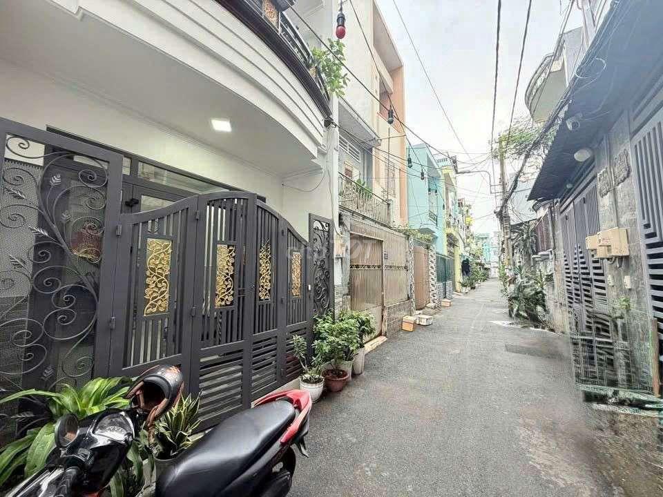 TRỆT 1 LẦU, rộng 4 x 11 - QUANG TRUNG - NGUYỄN VĂN KHỐI 