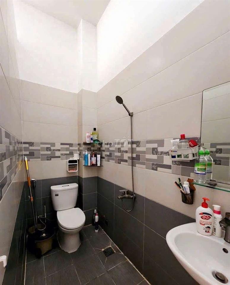 nhà cần bán gấp