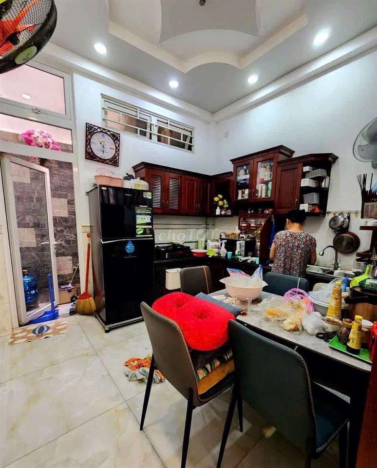 nhà cần bán gấp