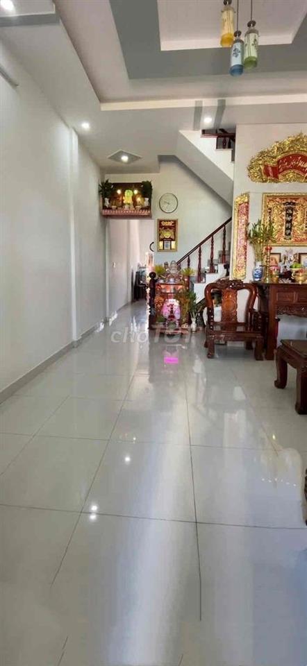 BÁN NHÀ  HẺM XE  HƠI GẦN KCN CẦU TRÀM CHỈ : 1 TỶ 650