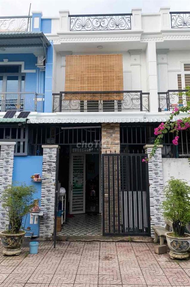 BÁN NHÀ  HẺM XE  HƠI GẦN KCN CẦU TRÀM CHỈ : 1 TỶ 650