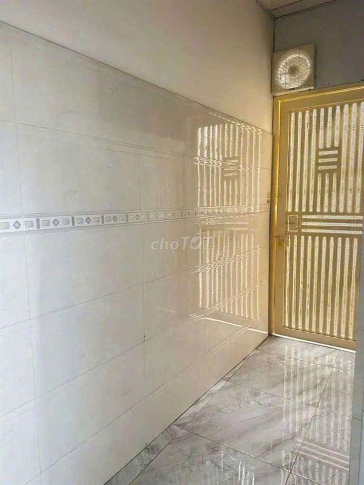 [Quá Rẻ] Cách Mạng Tháng Tám 1 Trệt 3 Lầu 3 Phòng Ngủ 2WC