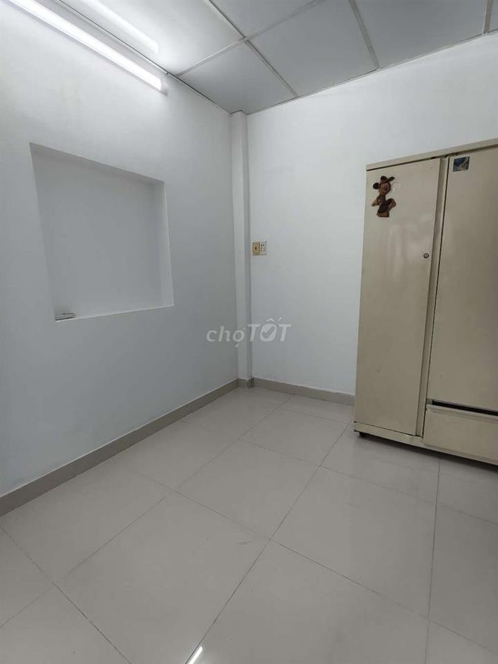 [ 3PN ] Nhà NC Hẻm 2m Cách Mạng Tháng Tám 1 Trệt 3 Lầu 3 phòng ngủ