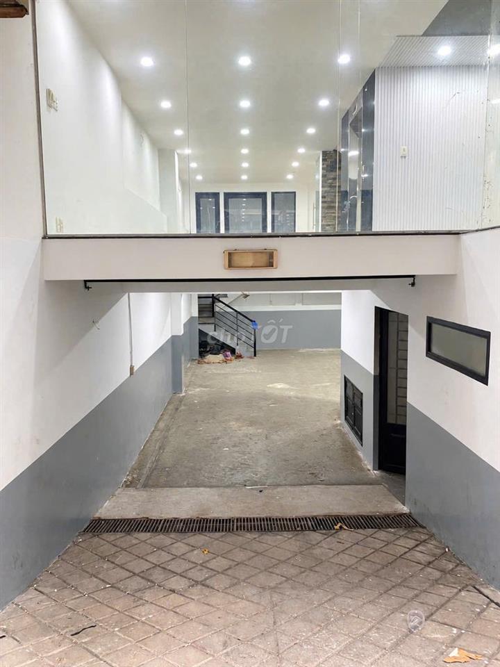 Tòa Nhà Văn Phòng - Hồng Hà 6x20m - Gần Sân Bay