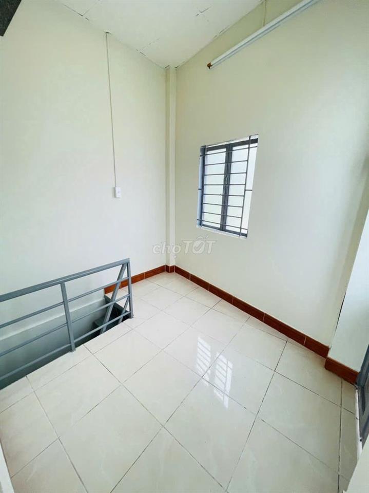 SHR QUANG TRUNG 1 TRỆT 2 LẦU 3 PHÒNG NGỦ 2WC