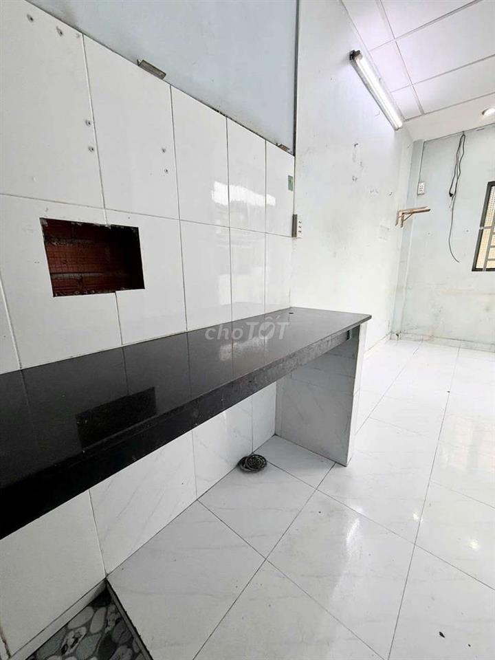 SHR THỐNG NHẤT 1 TRỆT 2 LẦU 2 PHÒNG NGỦ GẦN BỆNH VIỆN