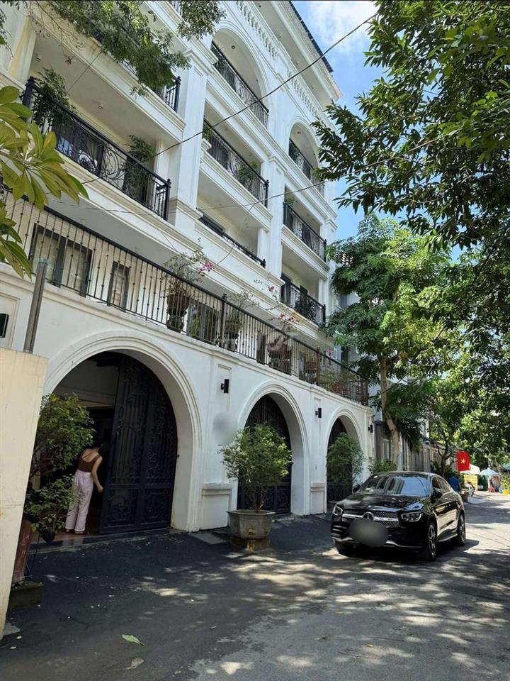 Cho Thuê Biệt Thự-800M²-4Tầng Thang Máy-Đường Nhựa 10M Thông Kinh Doan
