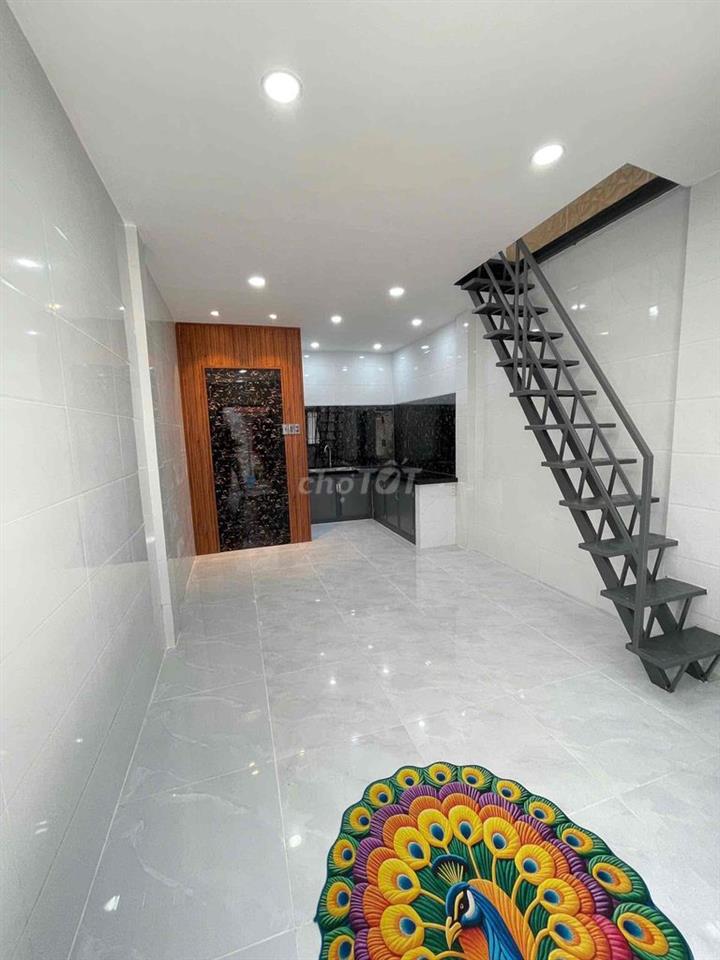 căn nhà sát ngã năm Quang trung 2pn2wc