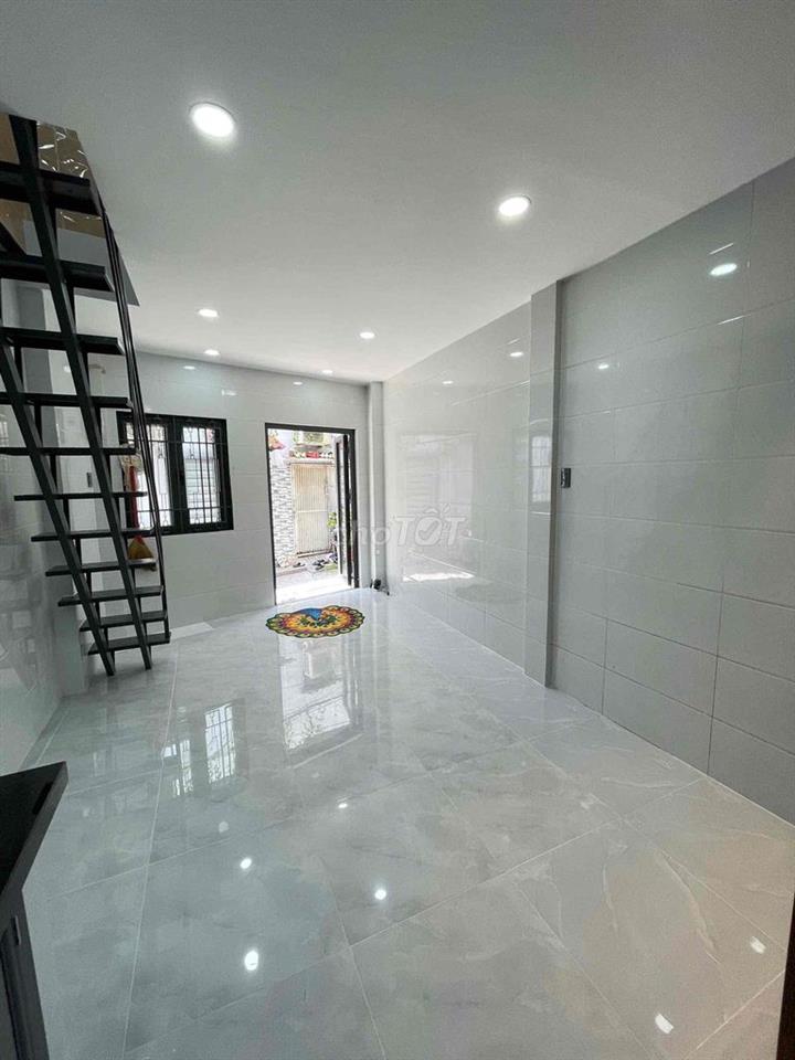 căn nhà sát ngã năm Quang trung 2pn2wc