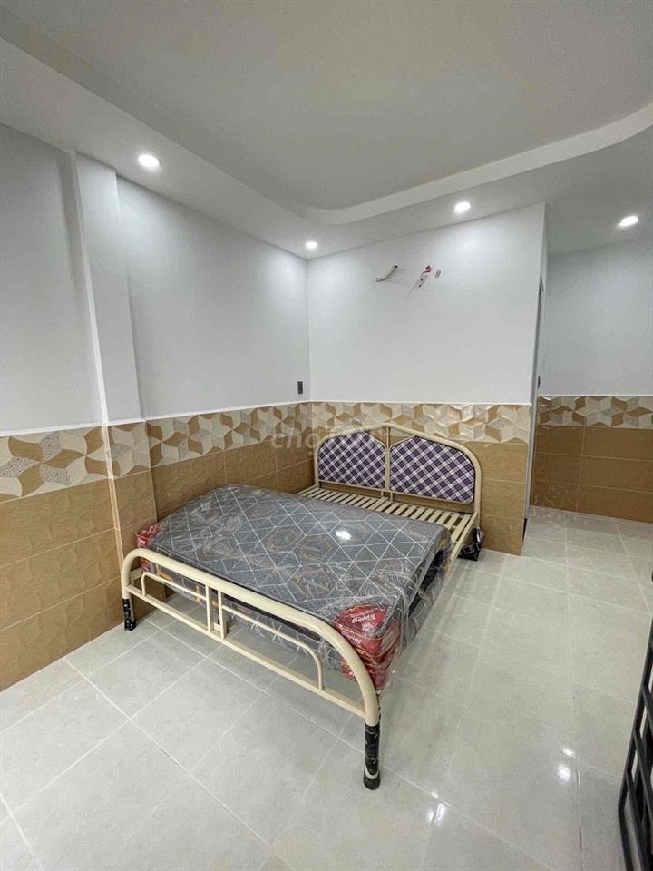 căn nhà sát ngã năm Quang trung 2pn2wc