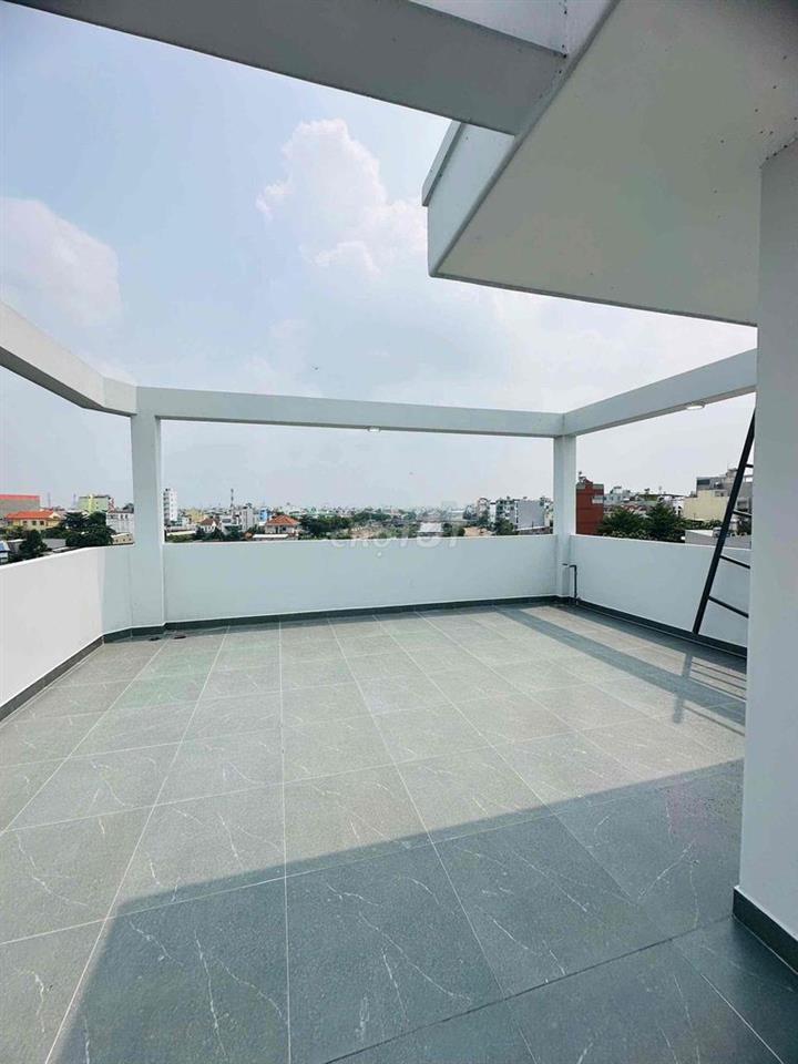 nguyên căn văn phòng to 500m2 sàng