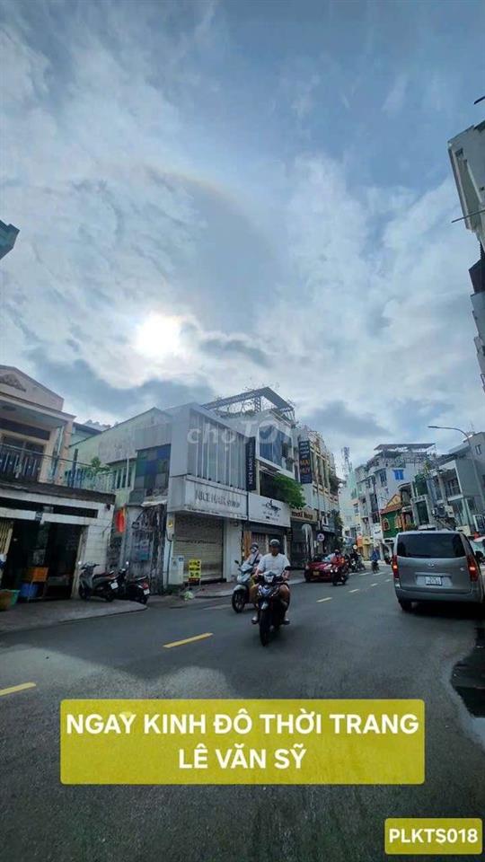 HẺM XE TẢI NÉ NHAU HUỲNH VĂN BÁNH PHÚ NHUẬN CÁCH MẤY CĂN RA MẶT TIỀN