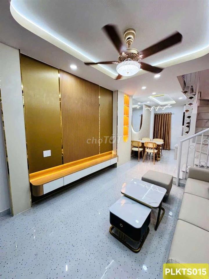 THÍCH QUẢNG ĐỨC CÁCH 2 CĂN RA MẶT TIỀN NGUYỄN THƯỢNG HIỀN NHỈNH 6 TỎI 