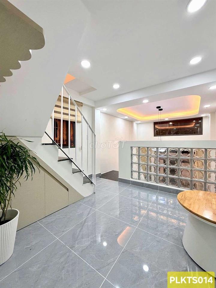 NHÀ ĐẸP PHÙNG VĂN CUNG 4 PHÒNG NGỦ PHÍ NHUẬN CHỈ NHỈNH 6 TỎI CÒN TL