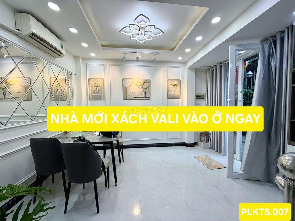LÔ GÓC HOÀNG VĂN THỤ CÁCH 10M RA MẶT TIỀN XE HƠI HOÀNG VĂN THỤ 🫰