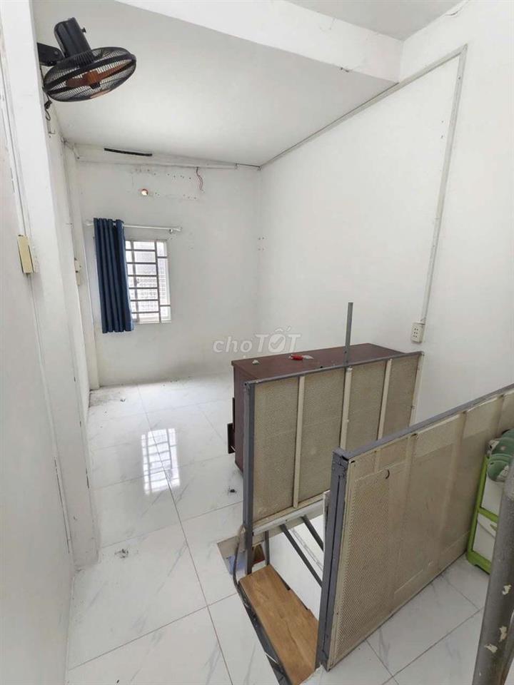 [Nhà NC] Nguyễn Thái Sơn 1 Trệt 2 Lầu 2 Phòng ngủ