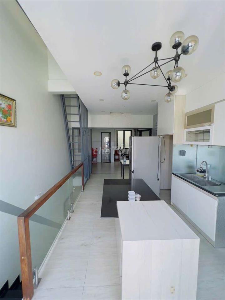 cho thuê nhà mới đẹp 3 lầu có nội thất hẻm xe hơi 1/ đs1 p16 gò vấp