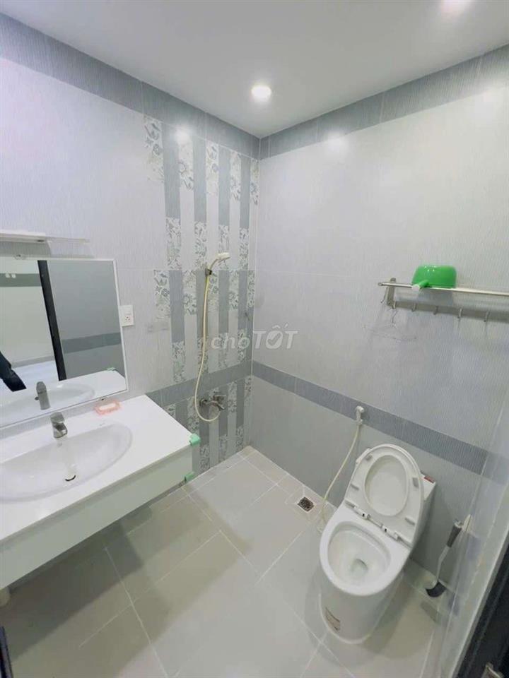 cho thuê nhà mới đẹp 3 lầu có nội thất hẻm xe hơi 1/ đs1 p16 gò vấp