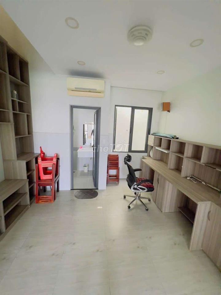 cho thuê nhà mới đẹp 3 lầu có nội thất hẻm xe hơi 1/ đs1 p16 gò vấp