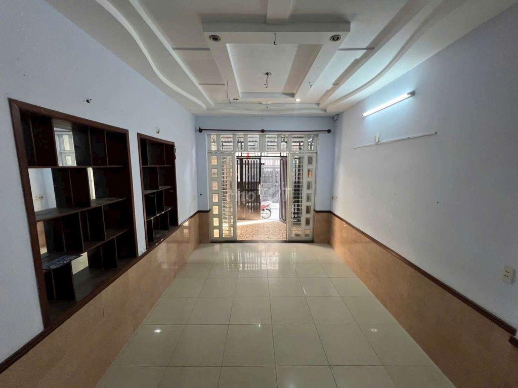 cho thuê nhà 2 lầu mới đẹp 368// ng văn lượng p16 GV 3 phòng ngủ 3wc