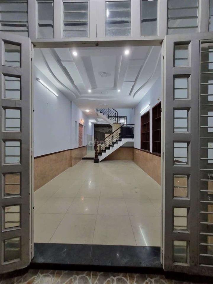 cho thuê nhà 2 lầu mới đẹp 368// ng văn lượng p16 GV 3 phòng ngủ 3wc