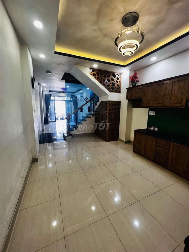 cho thuê nhà 4 phòng ngủ đt 4 x 16 lê văn thọ gò vấp  hẻm xe hơi 12tr