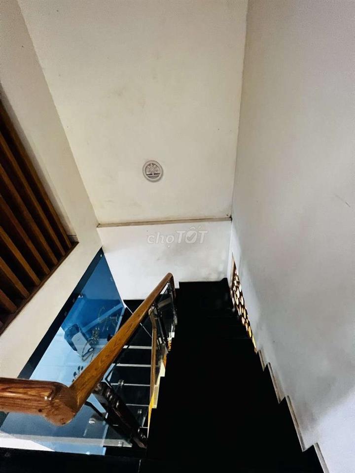 cho thuê nhà 4 phòng ngủ đt 4 x 16 lê văn thọ gò vấp  hẻm xe hơi 12tr