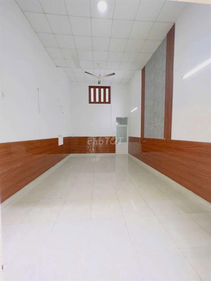 cho thuê nhà 4.5x18m đúc lửng hẻm 107 ng văn khối GV 2pn2wc giá 10tr