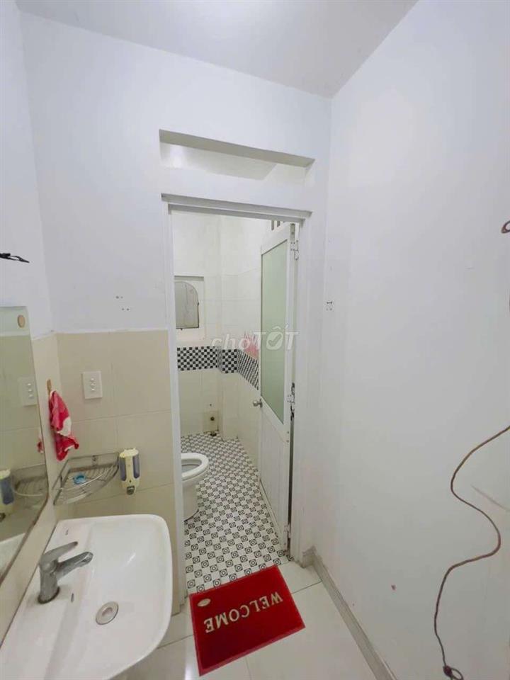 cho thuê nhà 4.5x18m đúc lửng hẻm 107 ng văn khối GV 2pn2wc giá 10tr