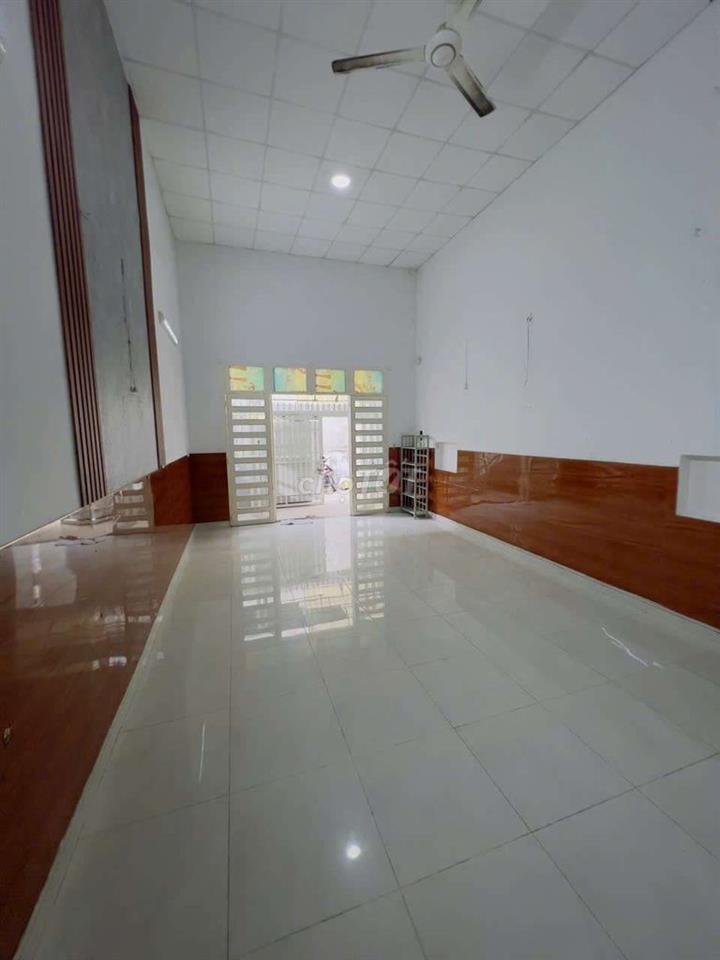 cho thuê nhà 4.5x18m đúc lửng hẻm 107 ng văn khối GV 2pn2wc giá 10tr