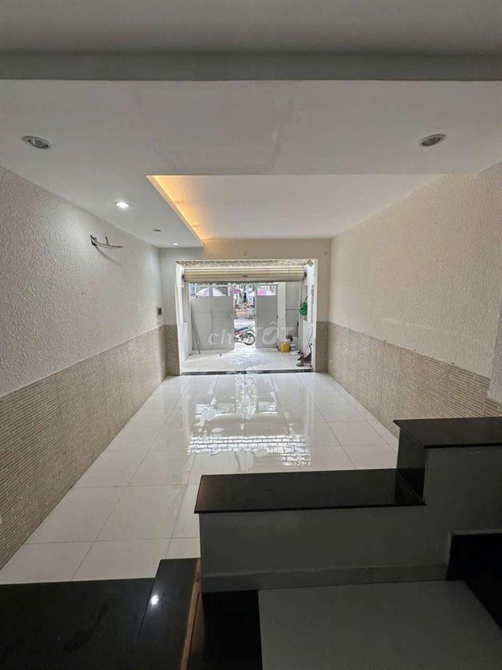cho thuê nhà 4.5x18m lửng hẻm 78/ ng văn khối p11 gv 2 PN 2wc giá 10tr