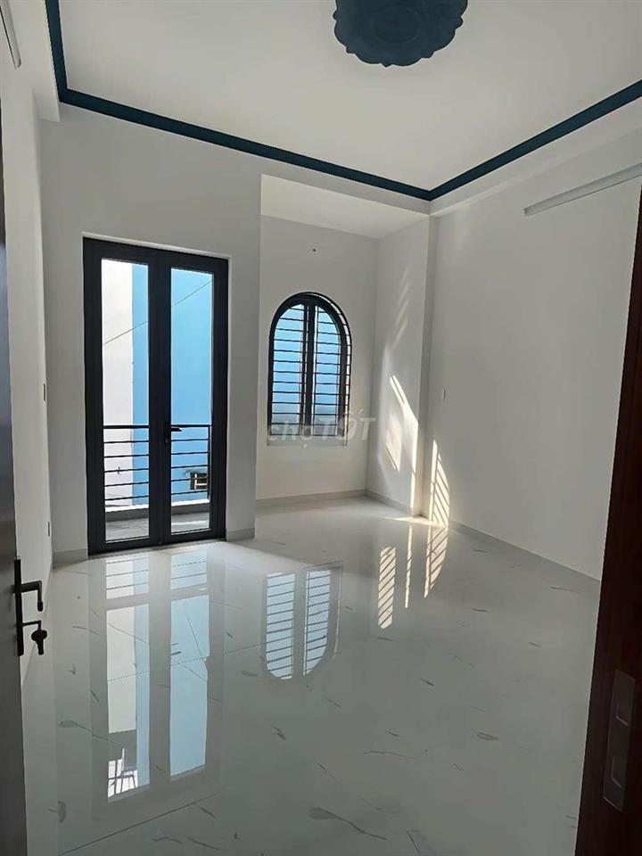cho thuê nhà mới đẹp hẻm368// nguyễn văn lượng Gò vấp4x11 đúc2 lầu15tr