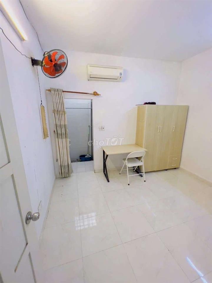 cho thuê nhà sạch đẹp 3.5 tấm hẻm xe hơi 1122 Quang Trung Gò Vấp 15tr