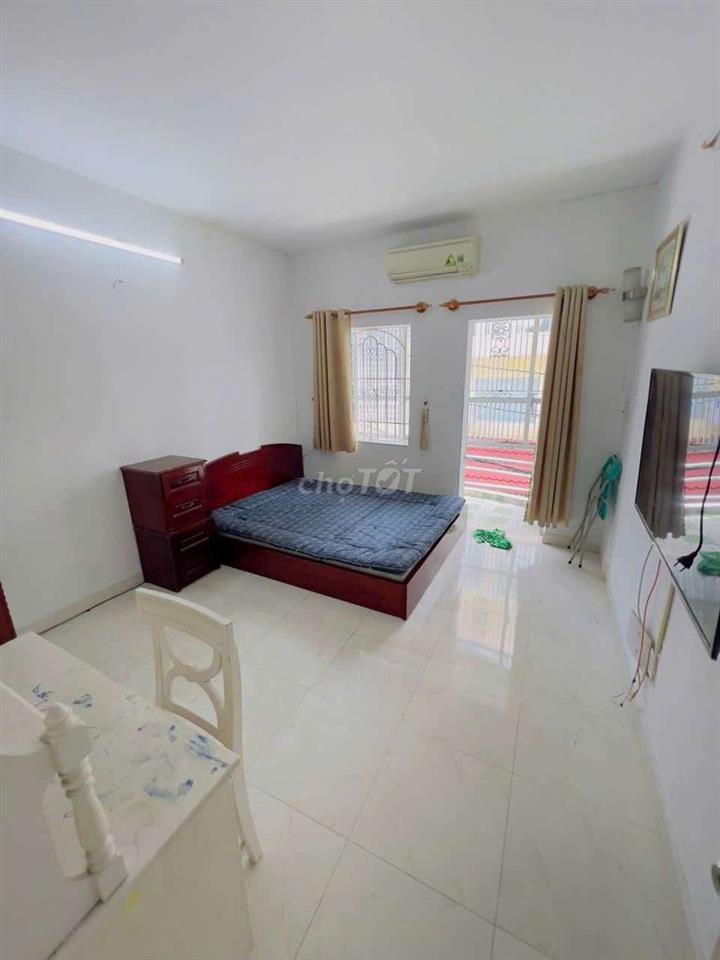 cho thuê nhà sạch đẹp 3.5 tấm hẻm xe hơi 1122 Quang Trung Gò Vấp 15tr
